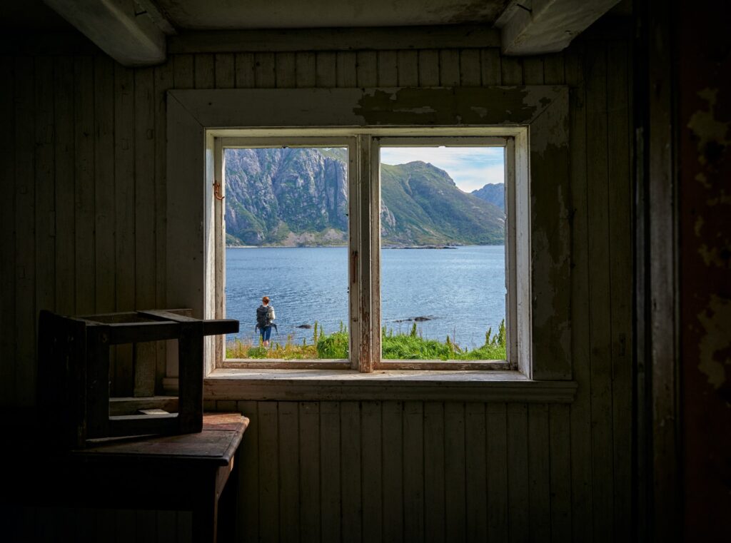 Old windows that are a clear sign it is time to replace your windows